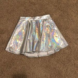 Holographic skirt